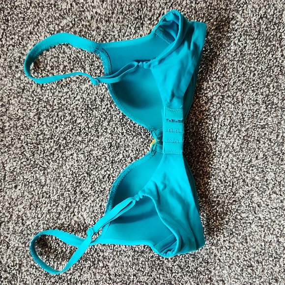 Victoria's Secret Body By Victoria Lined Demi Bra - Picture 3 of 4